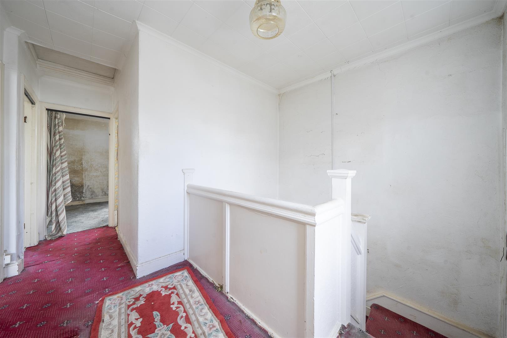 Middle Road, Ravenhill, Swansea, SA5 5DH